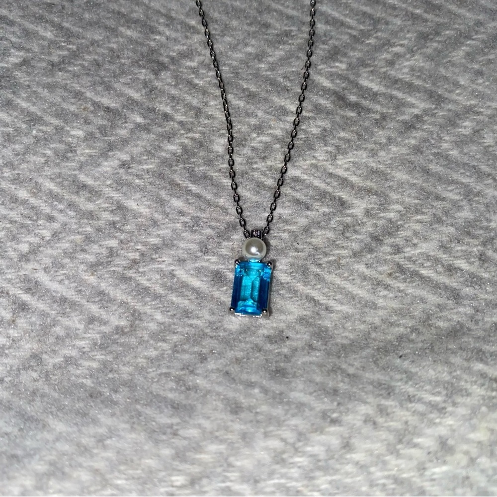 New Kate Spade Silver-Tone Cubic Zirconia & Faux Pearl Pendant Necklace - Picture 9 of 16